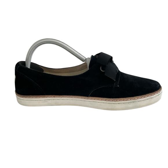 UGG “Carilyn” black suede sneaker, women’s (size 9). - Picture 3 of 10